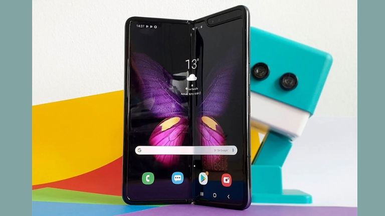 El primer smartphone plegable de Samsung se queda sin soporte y ya no recibirá más actualizaciones