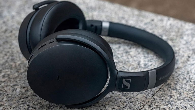 De oferta los auriculares Sennheiser plegables, con cancelación de ruido y 30 horas de autonomía