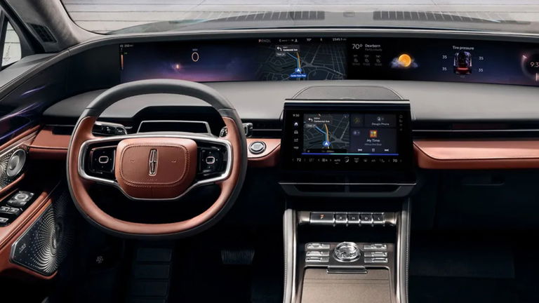 ¿Tienes un Ford? Esta es la nueva versión de Android Automotive que va a llegar a tu coche en 2024