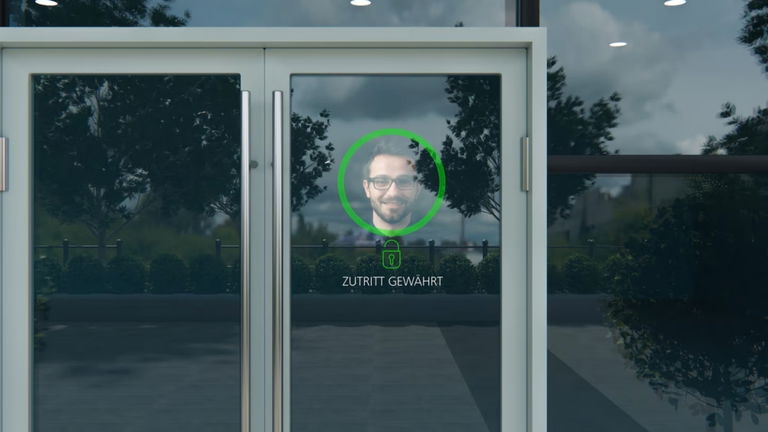 Puede cambiarlo todo: esta tecnología transforma cualquier superficie de cristal en una pantalla