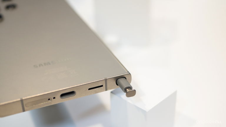 Cuidado con usar accesorios Qi2 y MagSafe con el Galaxy S24 Ultra: el S-Pen sufre problemas con el magnetismo