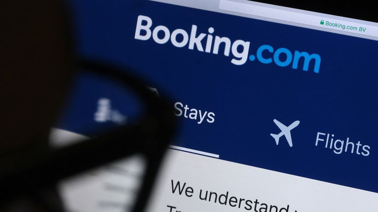 La CNMC propone una multa millonaria a Booking por abuso de posición dominante: podría tener que pagar 468 millones de euros
