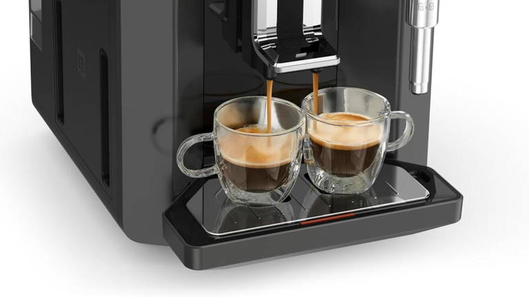 De 509 a 345 euros: gran desplome para esta cafetera superautomática de Krups con espumador de leche