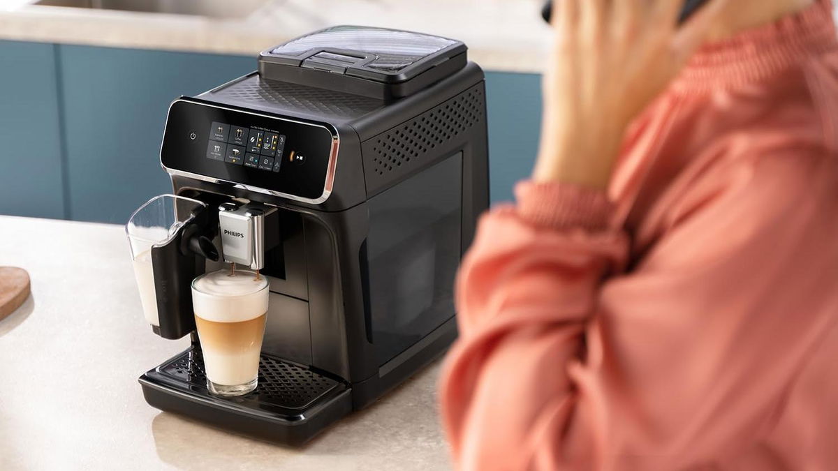 La cafetera automática más vendida de Amazon baja 190...