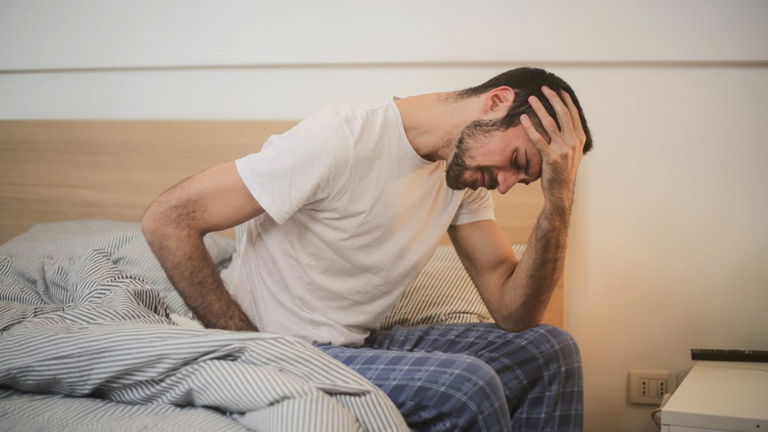 Le dolía la cabeza a menudo y no sabía por qué: un gusano había anidado en su cerebro