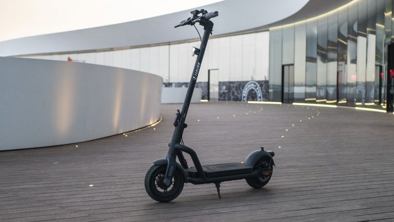 He probado el "SUV de los e-scooters": un patinete homologado por la DGT con mucha potencia y gran autonomía