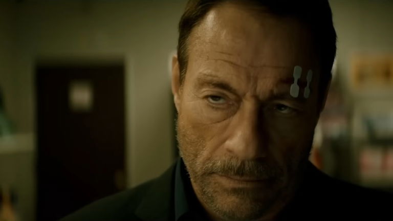 Van Damme en la que será su penúltima película, 'Darkness of Man'