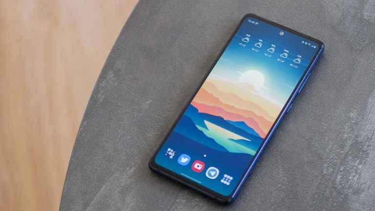 Samsung actualiza su primer Galaxy de gama alta asequible con el parche de seguridad de abril en Europa
