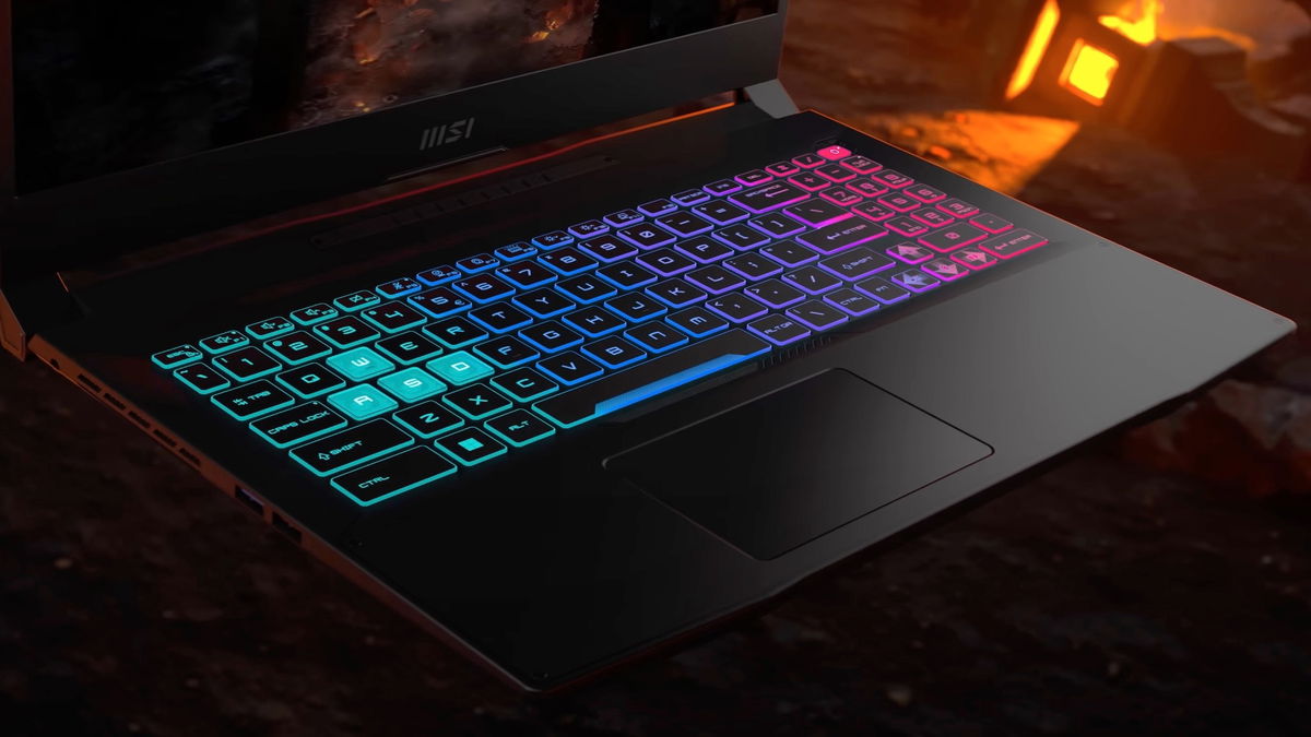 Cada de 300 euros en este portátil gaming con RTX 4060,...