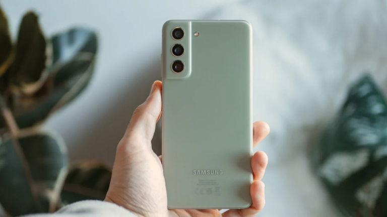 El Samsung Galaxy S21 FE se actualiza con el parche de seguridad de junio de 2024