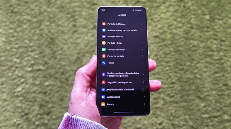 ¿Tienes un móvil Xiaomi? Con este sencillo truco puedes activar automáticamente el modo oscuro al atardecer