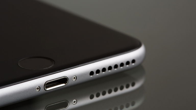 El increíble hack que convierte las vibraciones de tu móvil en un micrófono y permite espiar tus llamadas a distancia