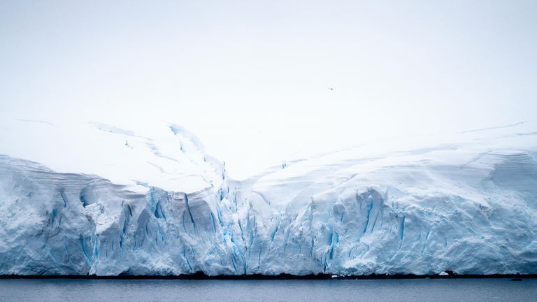 El misterioso río de la Antártida que muestra cómo fue el mundo en el pasado. Lo peor es que también alerta del futuro con el cambio climático