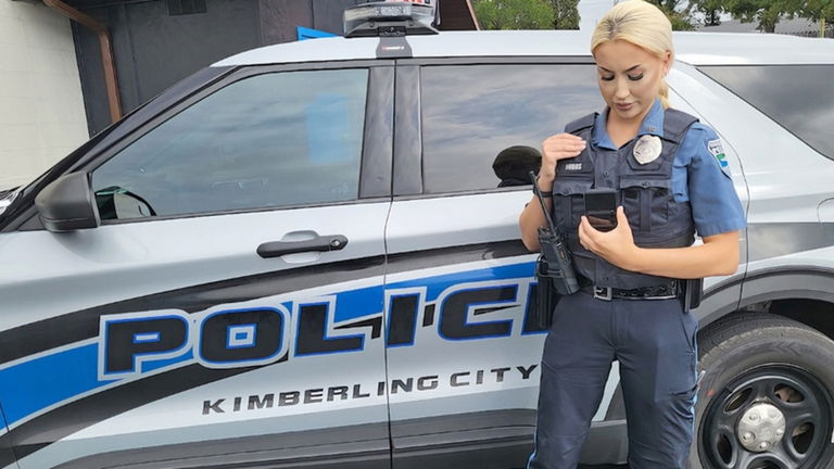 Por qué la policía de Estados Unidos está usando un Galaxy Z Flip como cámara corporal