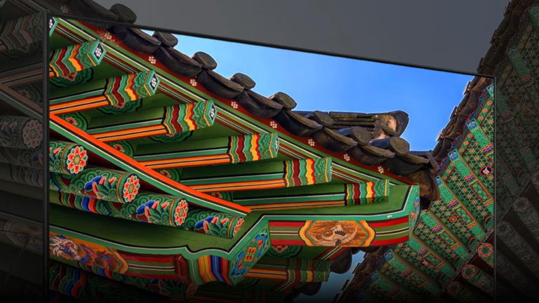 Esta Smart TV Samsung no es OLED, no es cara, y aún así puede transformar cómo ves tus series favoritas