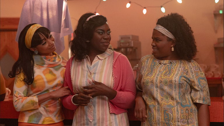 Disney+ estrena 'Domingos con Las Supremes', una oda a las amigas que acaban convirtiéndose en familia, y una serie argentina