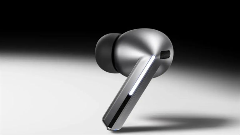 El jefazo de Samsung se enfada con la división móvil por imitar el diseño de Apple en sus nuevos wearables