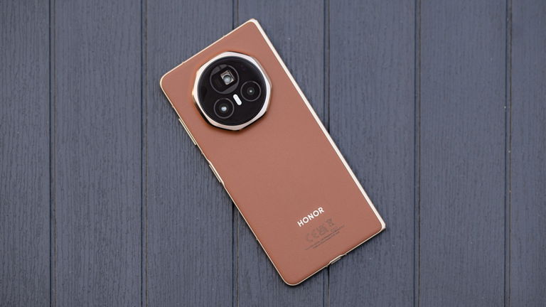Ni Samsung ni OPPO: este es el nuevo smartphone plegable más fino y ligero del mundo