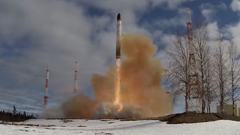 Rusia creía tener la superarma decisiva. Ahora, su base de pruebas se ha convertido en un gigantesco cráter