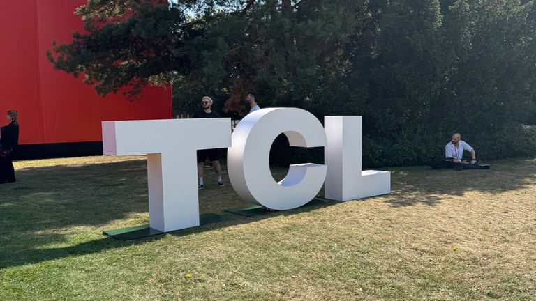 TCL despliega todo su arsenal en la IFA: nuevos televisores, barras de sonido y frigoríficos con lo último en tecnología