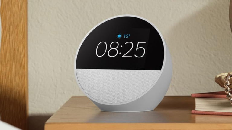 Ofertón previo al Black Friday de Amazon: llévate 2 Echo Spot por el precio de uno usando un código descuento