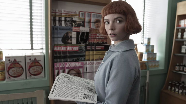 La miniserie que arrasó en 2020 con una espectacular Anya Taylor-Joy es perfecta para una maratón de fin de semana