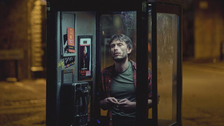 Esta serie sobre una relación obsesiva arrasó en Netflix el año pasado. Ahora es turno de volver a verla