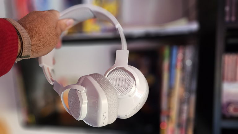 JBL Quantum 360 Wireless, análisis: sonidos profundos y de calidad en unos auriculares de menos de 100 euros