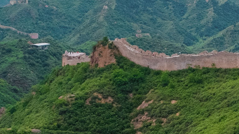 La nueva 'Gran Muralla' de China está cada vez más cerca de completarse: ha rodeado un desierto