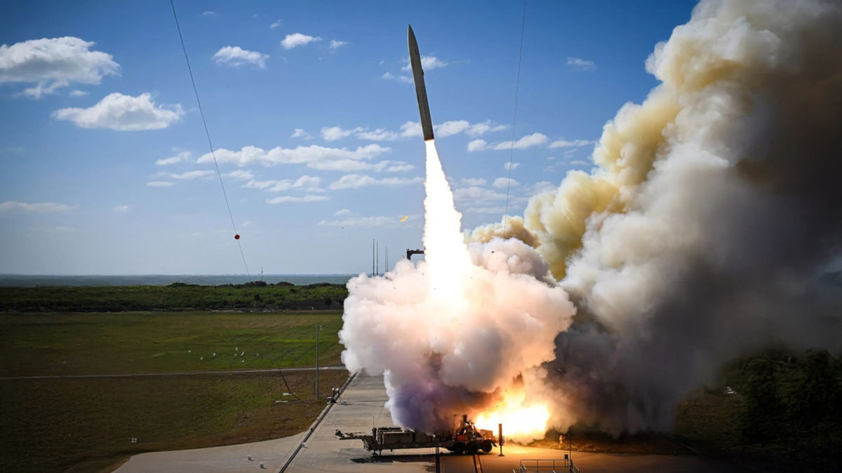 El nuevo misil hipersónico de Estados Unidos: el "Dark Eagle" es capaz de recorrer 2.700 kilómetros en pocos minutos