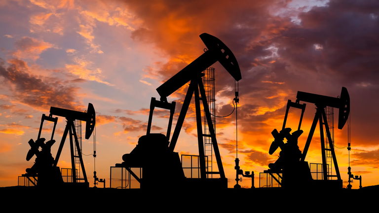 Querían acabar con ellos, pero ahora los combustibles fósiles parecen la clave para desbloquear a la IA