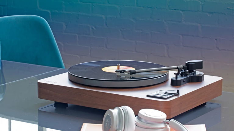 Lenco lanza tres nuevos giradiscos con Bluetooth y grabación USB para llevar tus vinilos al mundo digital