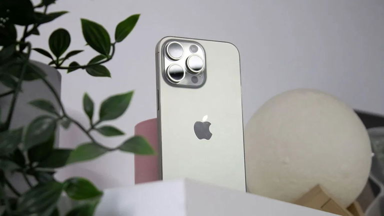 El iPhone 15 Pro Max de Apple se derrumba al mínimo histórico en esta oferta de AliExpress