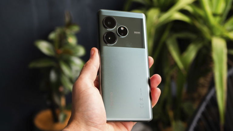El realme GT 6 5G llega con todo: potencia bruta, pantallón y carga ultrarrápida