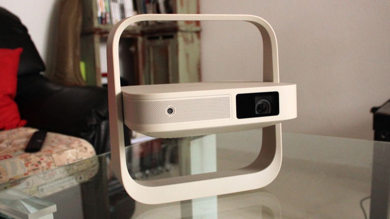 XGIMI Elfin Flip, análisis: un proyector portátil y económico que no renuncia a la alta calidad de imagen