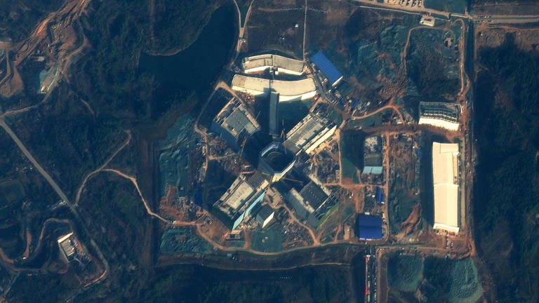 China tiene un cañón láser tan absolutamente enorme que se ve desde el espacio
