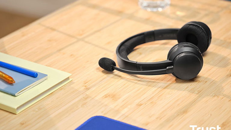 Trust lanza los auriculares ENC Ayda: 24 horas de batería y fabricados con plástico reciclado