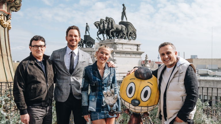 Chris Pratt, Millie Bobby Brown y los hermanos Russo responden a nuestras preguntas sobre 'Estado eléctrico', la gran exclusiva de Netflix