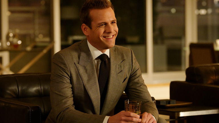 Harvey Specter se deja ver en la nueva promo en vídeo de 'Suits L.A.'