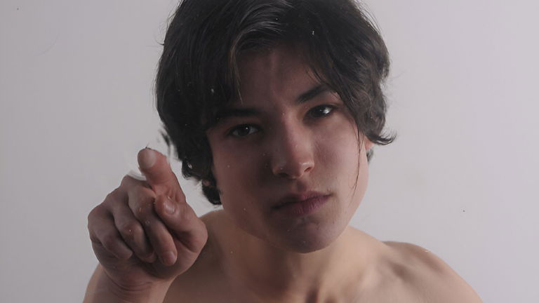 Si te ha gustado 'Adolescence' en Netflix esta película con Ezra Miller te va a encantar