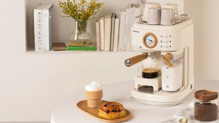 Diseño vintage, rendimiento profesional y un buen descuento: la cafetera que querrás en tu cocina