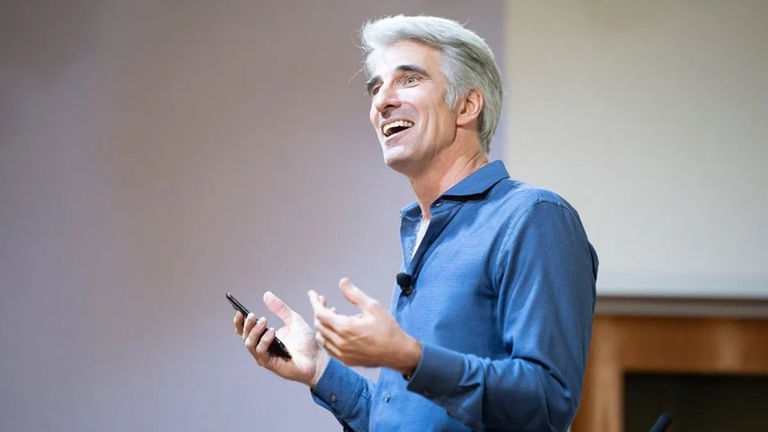 Craig Federighi, jefe de software en Apple, lo tiene claro con Apple Intelligence pese a las críticas: "No es solamente otro chatbot"