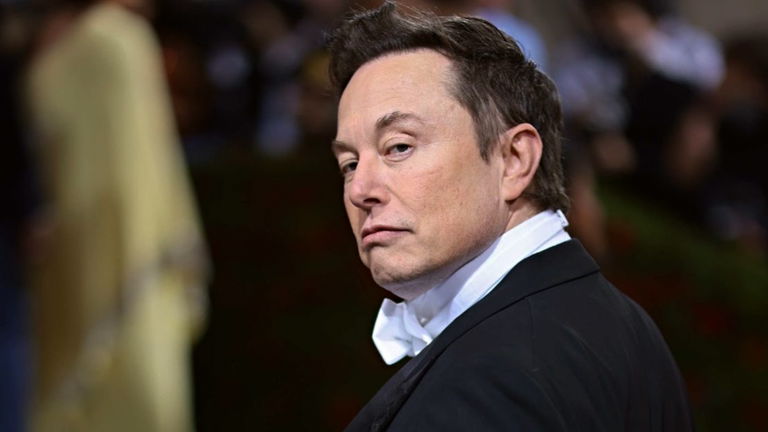 Elon Musk, dueño de Tesla, asegura que hay cosas oscuras del mercado que no puede contar: "Podrían asesinarme"