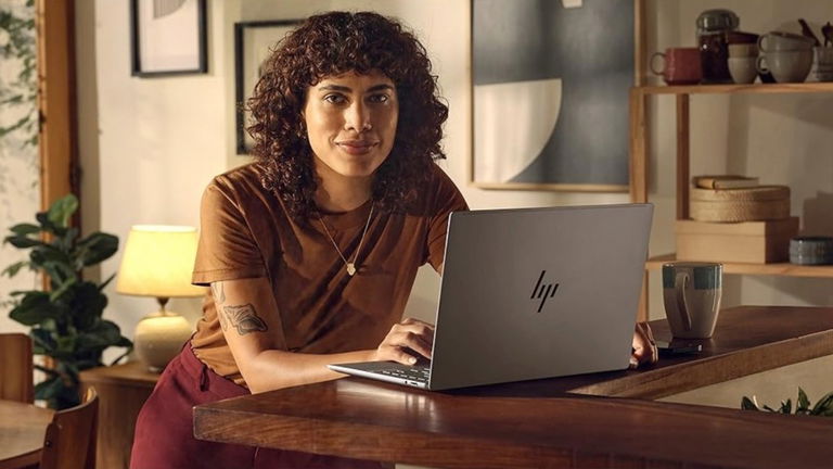 Hasta 26h de batería, con 32 GB de RAM y chip Snapdragon: este portátil de HP es una pasada de solo 1,35 kg y menos de 1000 euros