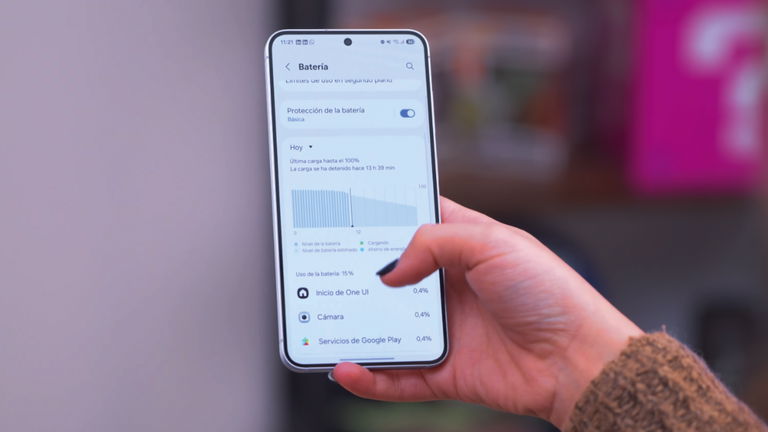 Si tu móvil Galaxy está gastando demasiada batería con One UI 7, la propia Samsung te da las claves para solucionarlo