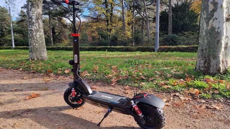 Uno de los patinetes más bestias de iScooter desploma su precio por tiempo limitado: viene con llaves NFC, motor de 1000 W y 65 kilómetros de autonomía