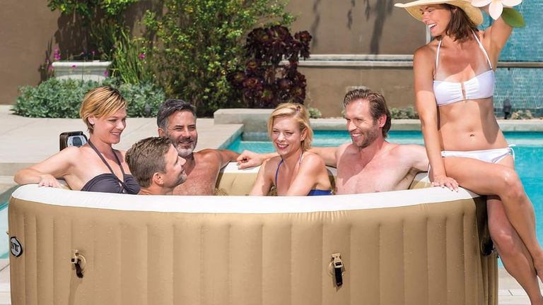 Desconecta sin salir de casa: spa hinchable al mejor precio con esta rebaja de locura