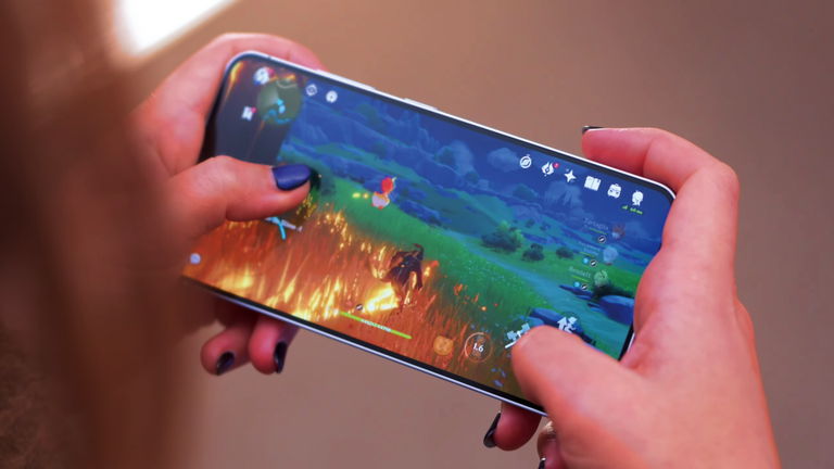 El rey de la gama alta compacta es Samsung y tiene descuentazo: Snapdragon 8 Elite y 7 años de soporte