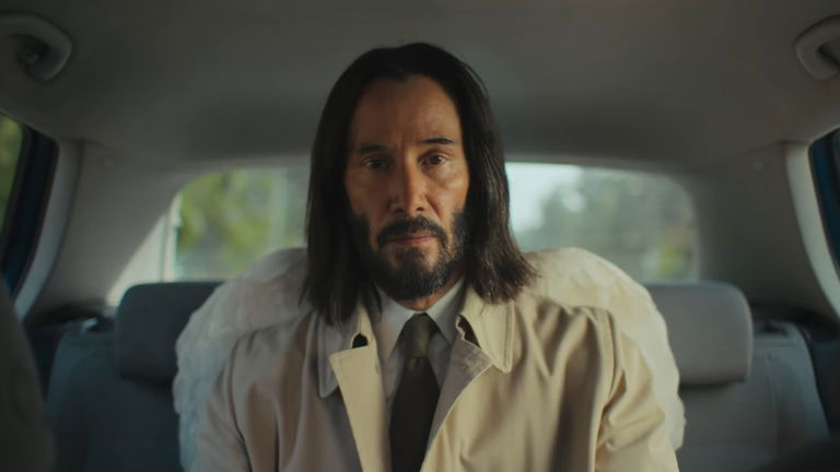 Keanu Reeves se viste de John Travolta en el primer tráiler de 'Good Fortune', en cines este mismo año