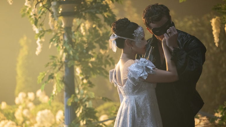 Amor a primera vista en el nuevo adelanto de la temporada 4 de 'Los Bridgerton', que confirma temporadas 5 y 6